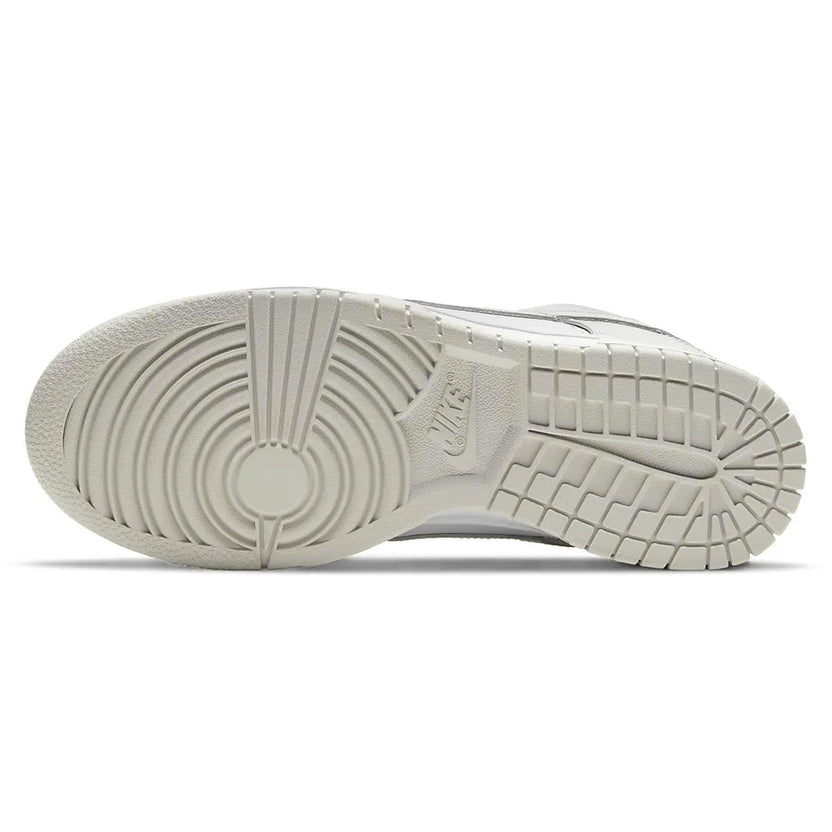 Nike Dunk Low 'Photon Dust' (W)
